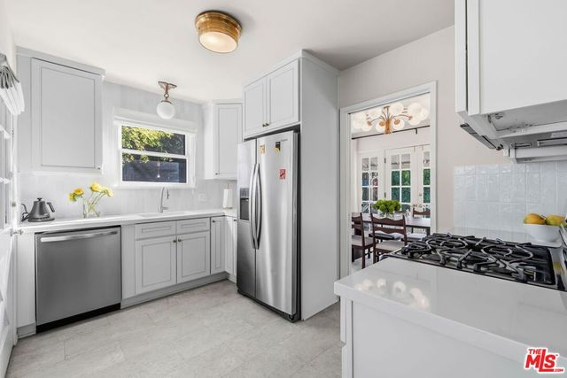 859 Cresthaven Drive, Los Angeles, CA 90042