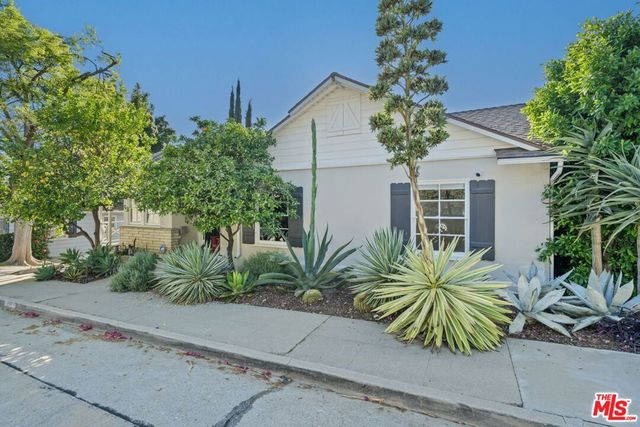859 Cresthaven Drive, Los Angeles, CA 90042