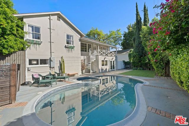 859 Cresthaven Drive, Los Angeles, CA 90042