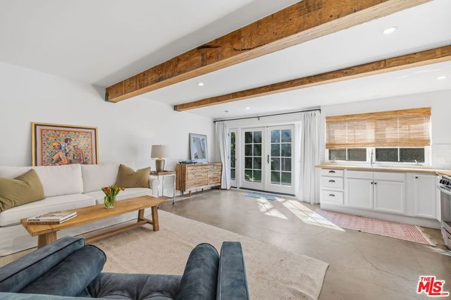 859 Cresthaven Drive, Los Angeles, CA 90042