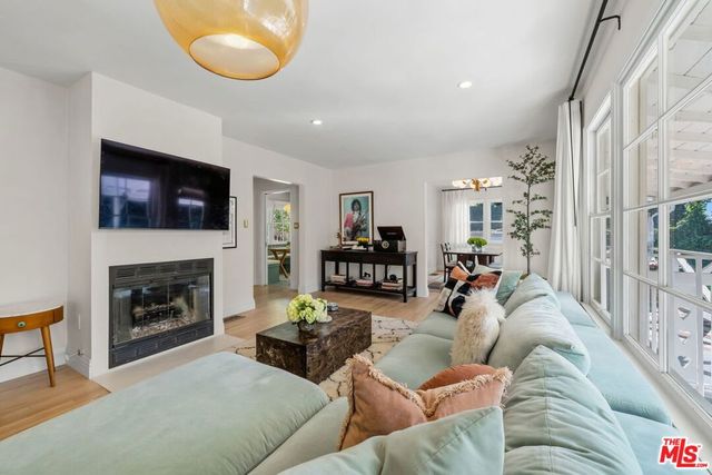 859 Cresthaven Drive, Los Angeles, CA 90042