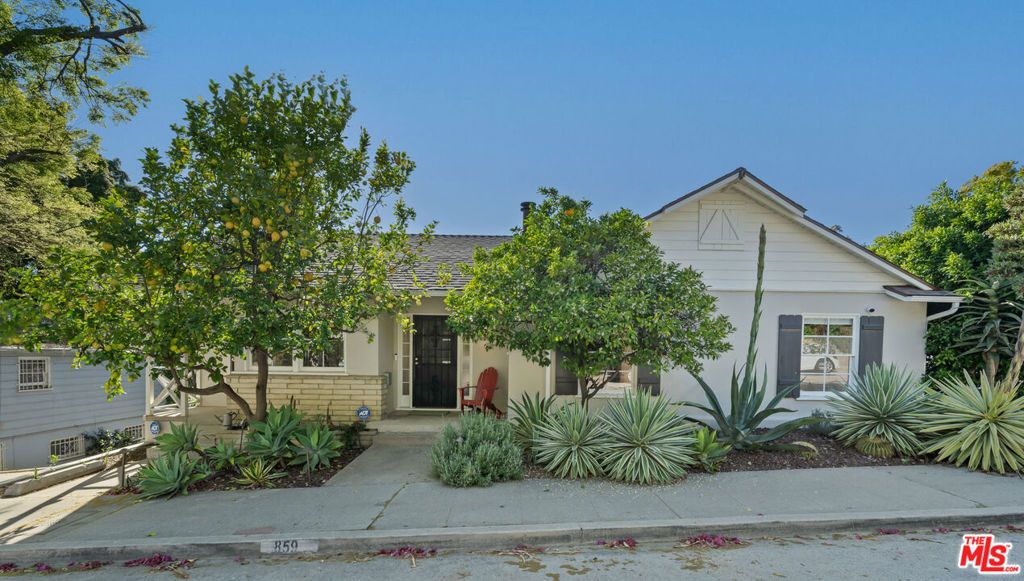 859 Cresthaven Drive, Los Angeles, CA 90042