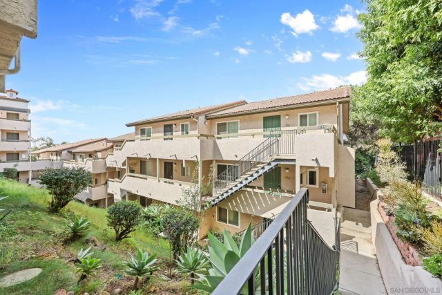 4794 Arizona 209, San Diego, CA 92116