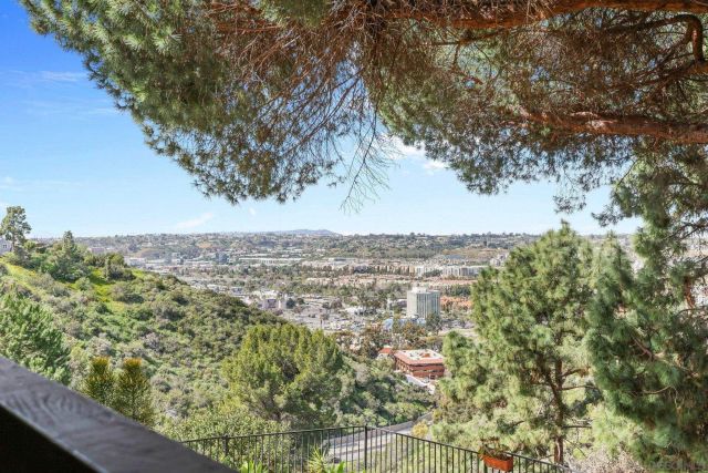 4794 Arizona 209, San Diego, CA 92116