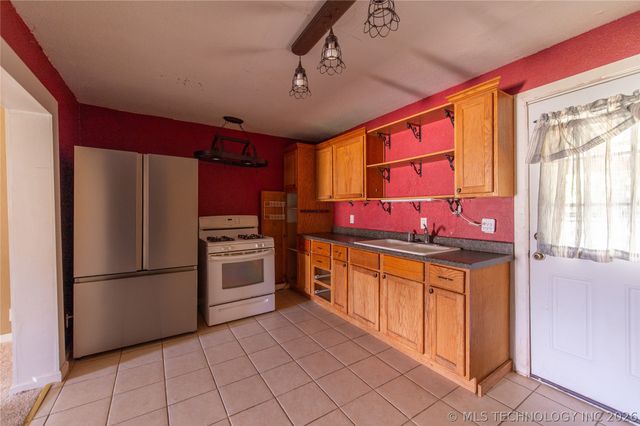 609 7th, Crowder, OK 74430