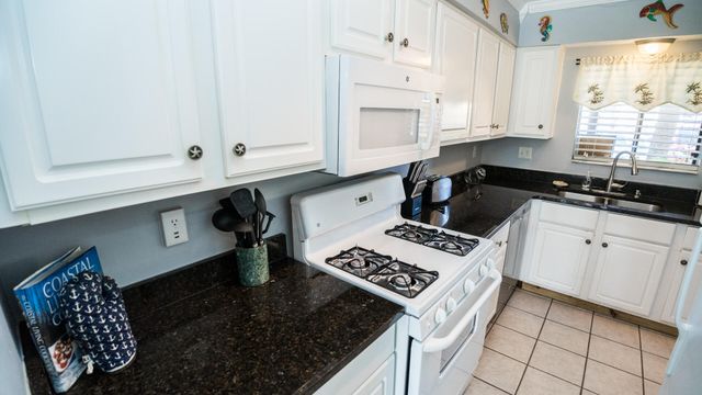17751 Panama City Beach Parkway UNIT 7B, Panama City Beach, FL 32413