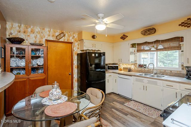 3215 Ravenwood Boulevard, Toledo, OH 43614