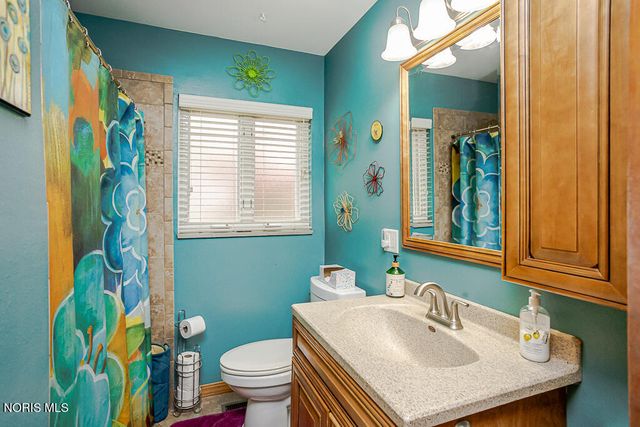 3215 Ravenwood Boulevard, Toledo, OH 43614