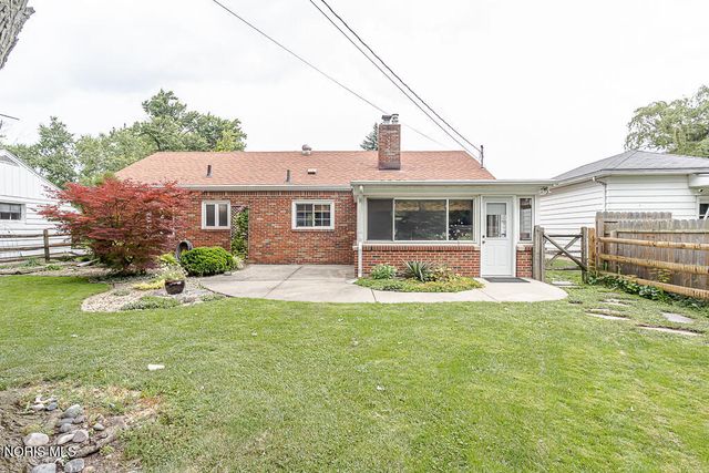 3215 Ravenwood Boulevard, Toledo, OH 43614
