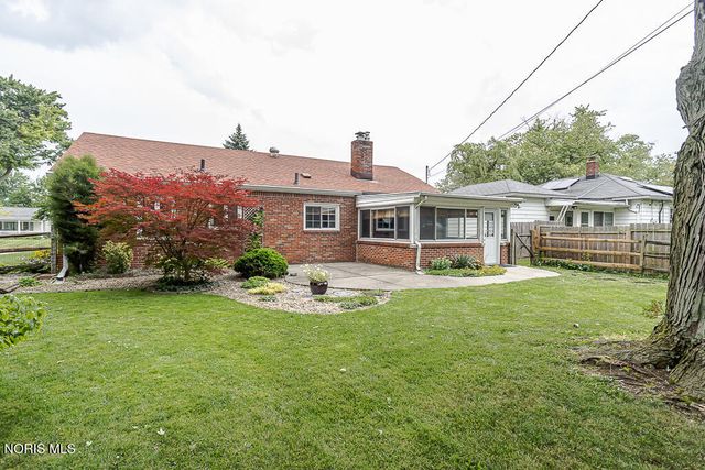 3215 Ravenwood Boulevard, Toledo, OH 43614