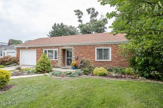 3215 Ravenwood Boulevard, Toledo, OH 43614