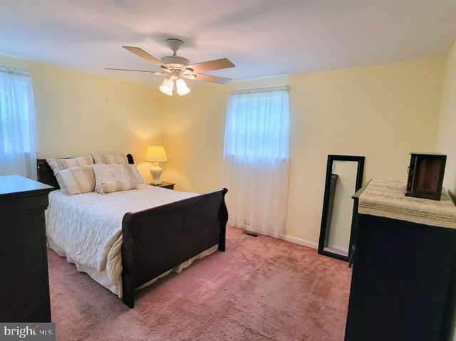 581 TOWNSHIP LINE RD, Franklinville, NJ 08322