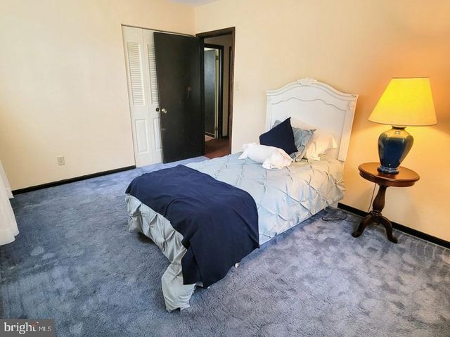 581 TOWNSHIP LINE RD, Franklinville, NJ 08322