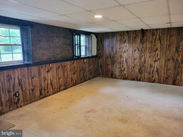 581 TOWNSHIP LINE RD, Franklinville, NJ 08322