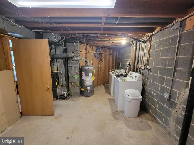 581 TOWNSHIP LINE RD, Franklinville, NJ 08322