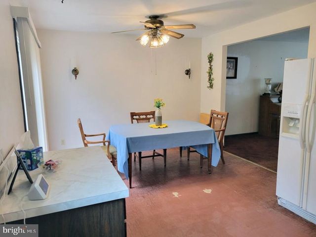 581 TOWNSHIP LINE RD, Franklinville, NJ 08322