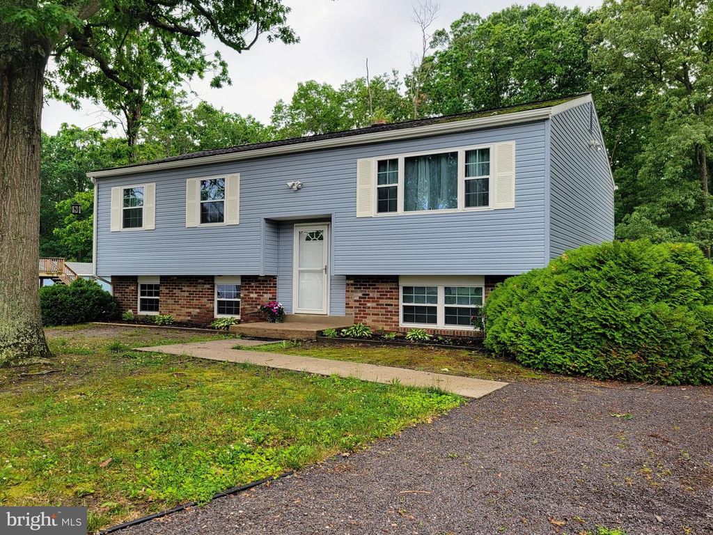 581 TOWNSHIP LINE RD, Franklinville, NJ 08322