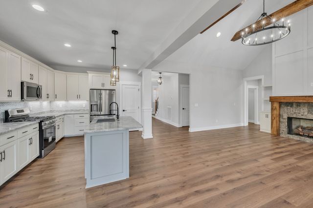 569 Shorty Few Rd, Dickson, TN 37055