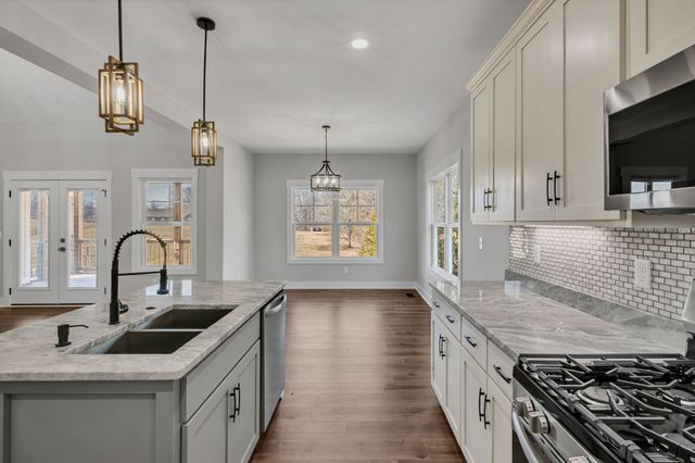 569 Shorty Few Rd, Dickson, TN 37055