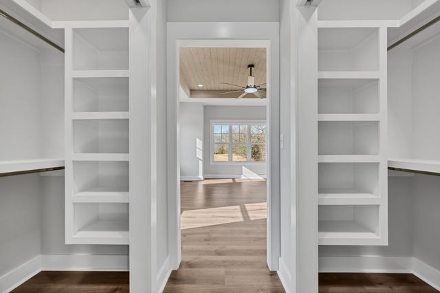 569 Shorty Few Rd, Dickson, TN 37055