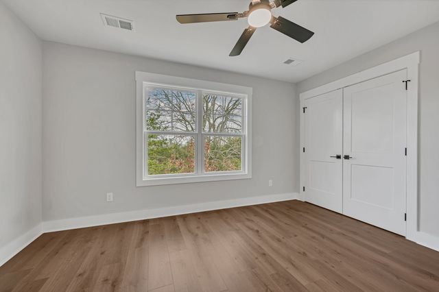 569 Shorty Few Rd, Dickson, TN 37055