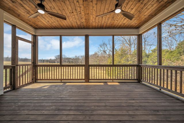 569 Shorty Few Rd, Dickson, TN 37055