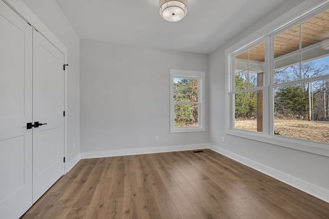 569 Shorty Few Rd, Dickson, TN 37055