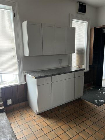 173 Capital Avenue, Battle Creek, MI 49017
