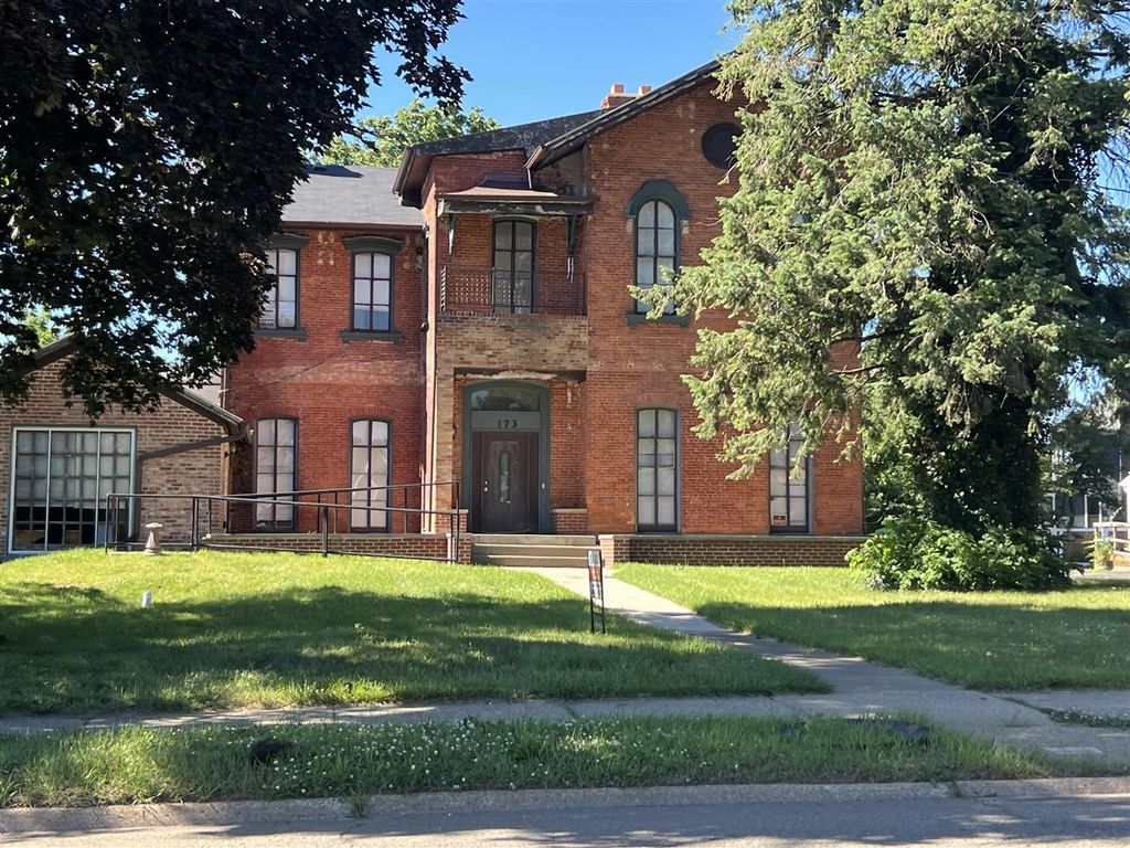 173 Capital Avenue, Battle Creek, MI 49017