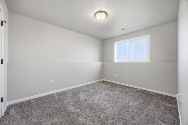 1126 Highland Lane W, West Fargo, ND 58078