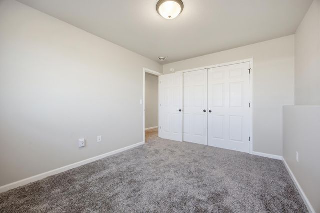 1126 Highland Lane W, West Fargo, ND 58078