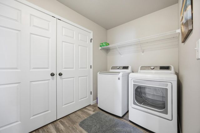 1126 Highland Lane W, West Fargo, ND 58078