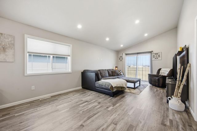 1126 Highland Lane W, West Fargo, ND 58078