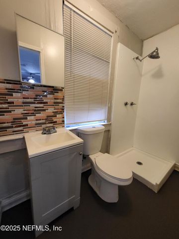1645 W 17TH Street, Jacksonville, FL 32209