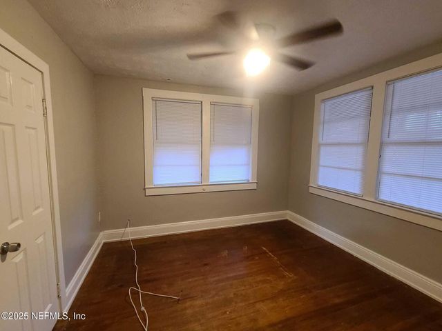 1645 W 17TH Street, Jacksonville, FL 32209