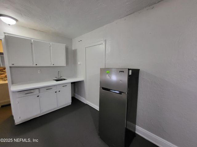 1645 W 17TH Street, Jacksonville, FL 32209