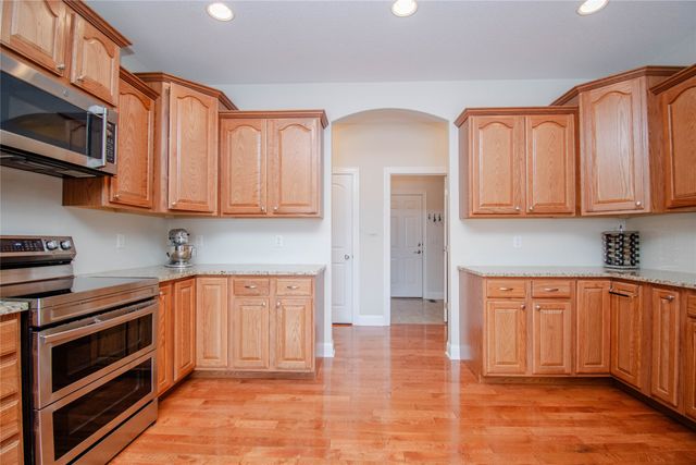 15038 Bryn Mawr Drive, Clive, IA 50325