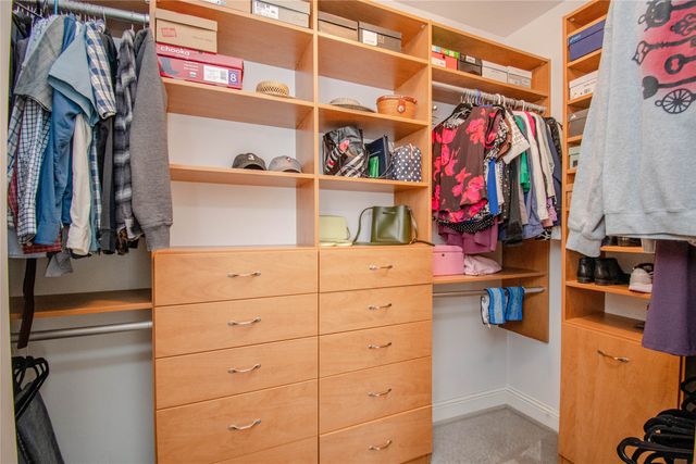 15038 Bryn Mawr Drive, Clive, IA 50325