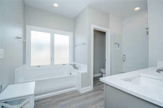 15038 Bryn Mawr Drive, Clive, IA 50325