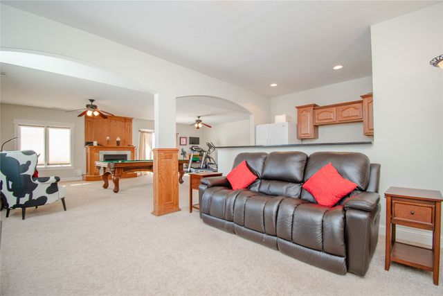 15038 Bryn Mawr Drive, Clive, IA 50325