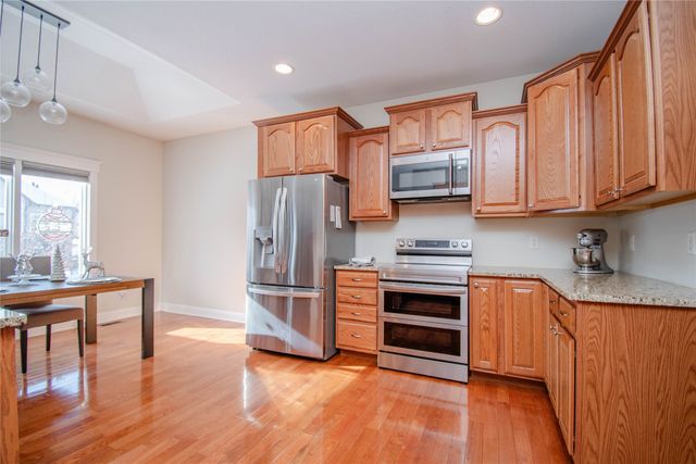 15038 Bryn Mawr Drive, Clive, IA 50325