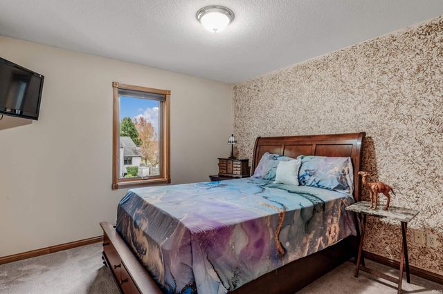 14313 Shore Oaks Cove, Fort Wayne, IN 46814