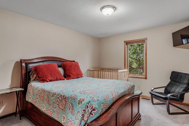 14313 Shore Oaks Cove, Fort Wayne, IN 46814