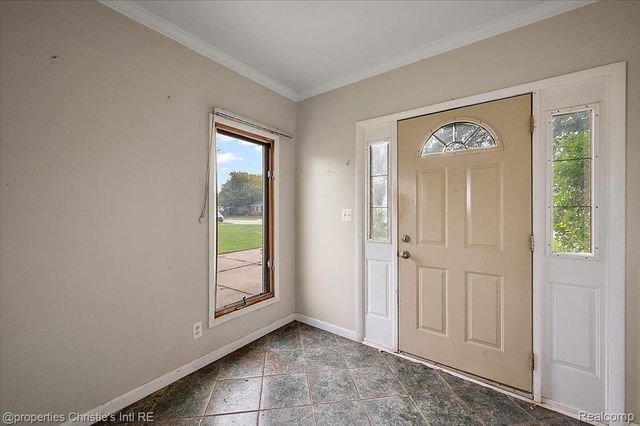 23786 Cushing Avenue, Eastpointe, MI 48021