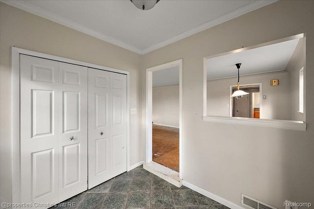 23786 Cushing Avenue, Eastpointe, MI 48021