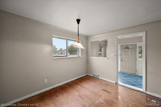 23786 Cushing Avenue, Eastpointe, MI 48021