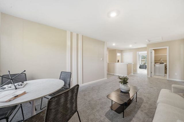 211 HAPPY VALLEY RD, Keswick, VA 22947