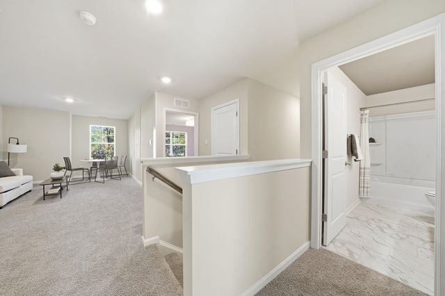 211 HAPPY VALLEY RD, Keswick, VA 22947