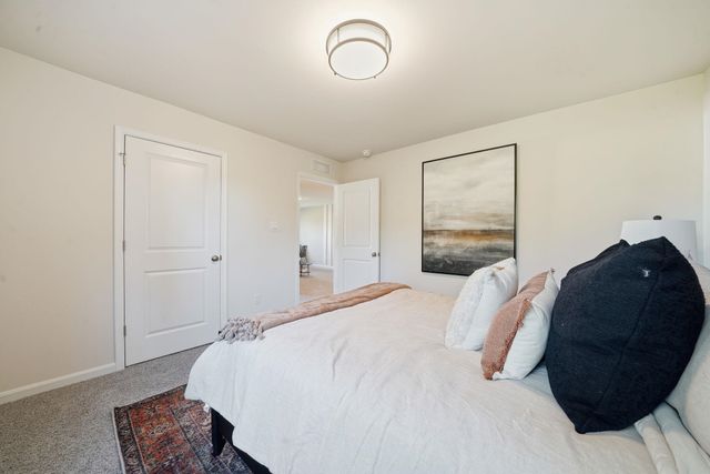 211 HAPPY VALLEY RD, Keswick, VA 22947