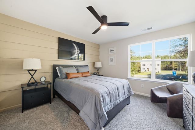 211 HAPPY VALLEY RD, Keswick, VA 22947